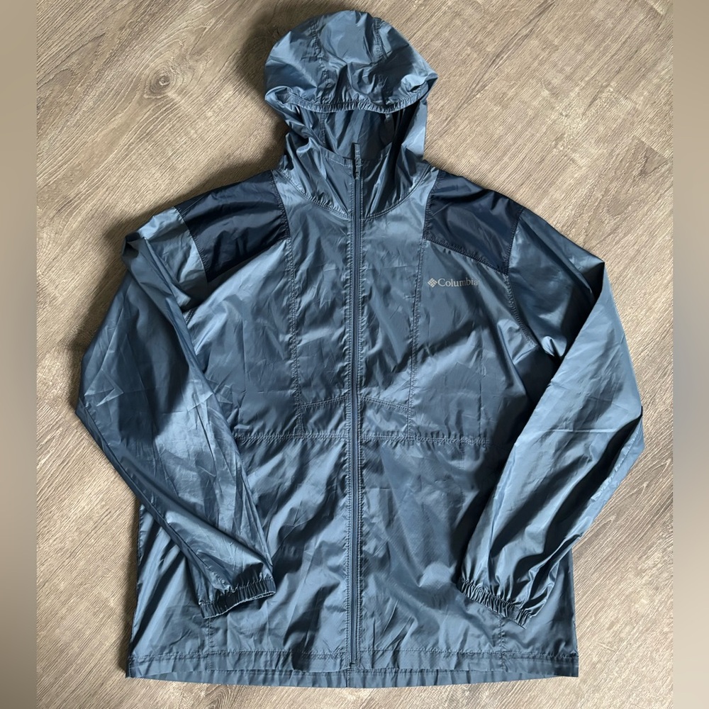 Columbia Men's blue packable Windbreaker